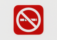 Does changing one's social circle have an impact on quitting smoking? How should one adjust social activities?