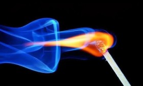 Does smoking permanently damage taste buds in people who work in healthcare